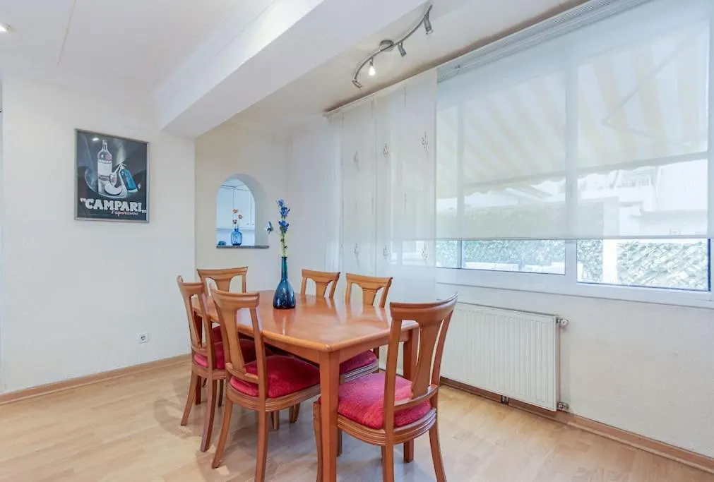 Сasa de vacaciones Villa CASA con PISCINA privada, CENTRO - WIFI Ampuriabrava España